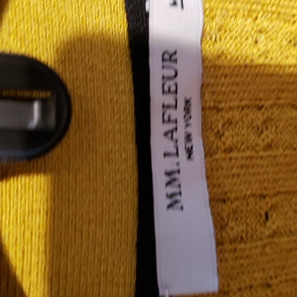 M.M. LaFleur sweater - Picture 2 of 4